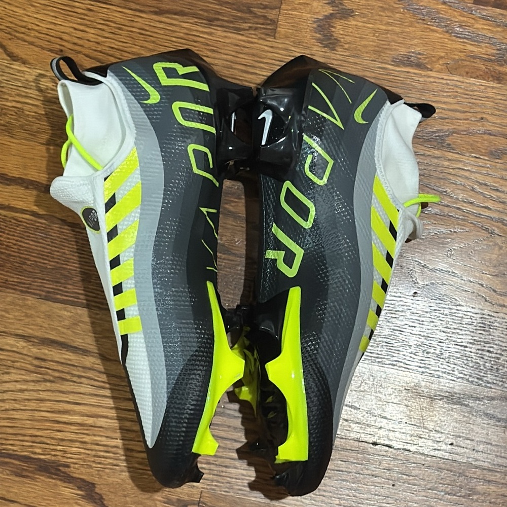 Nike Air Max 95 inspired Men’s Cleats SZ 12